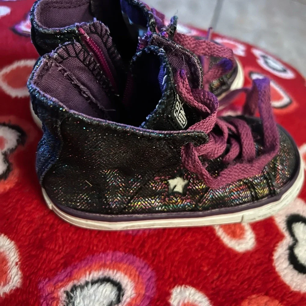 Converse size 6